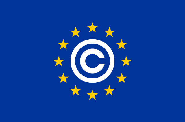 Symbol autorských práv obklopený žltými hviezdami na modrom pozadí